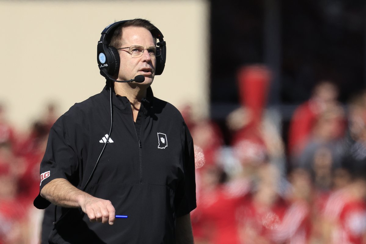 TomFornelli's tweet photo. Fewest Points in a game for Indiana under Curt Cignetti

13 vs Ohio St (B1G Champ), 2025
15 vs Ohio State, 2026
15 at Ohio State, 2024
17 at Notre Dame (CFP), 2024