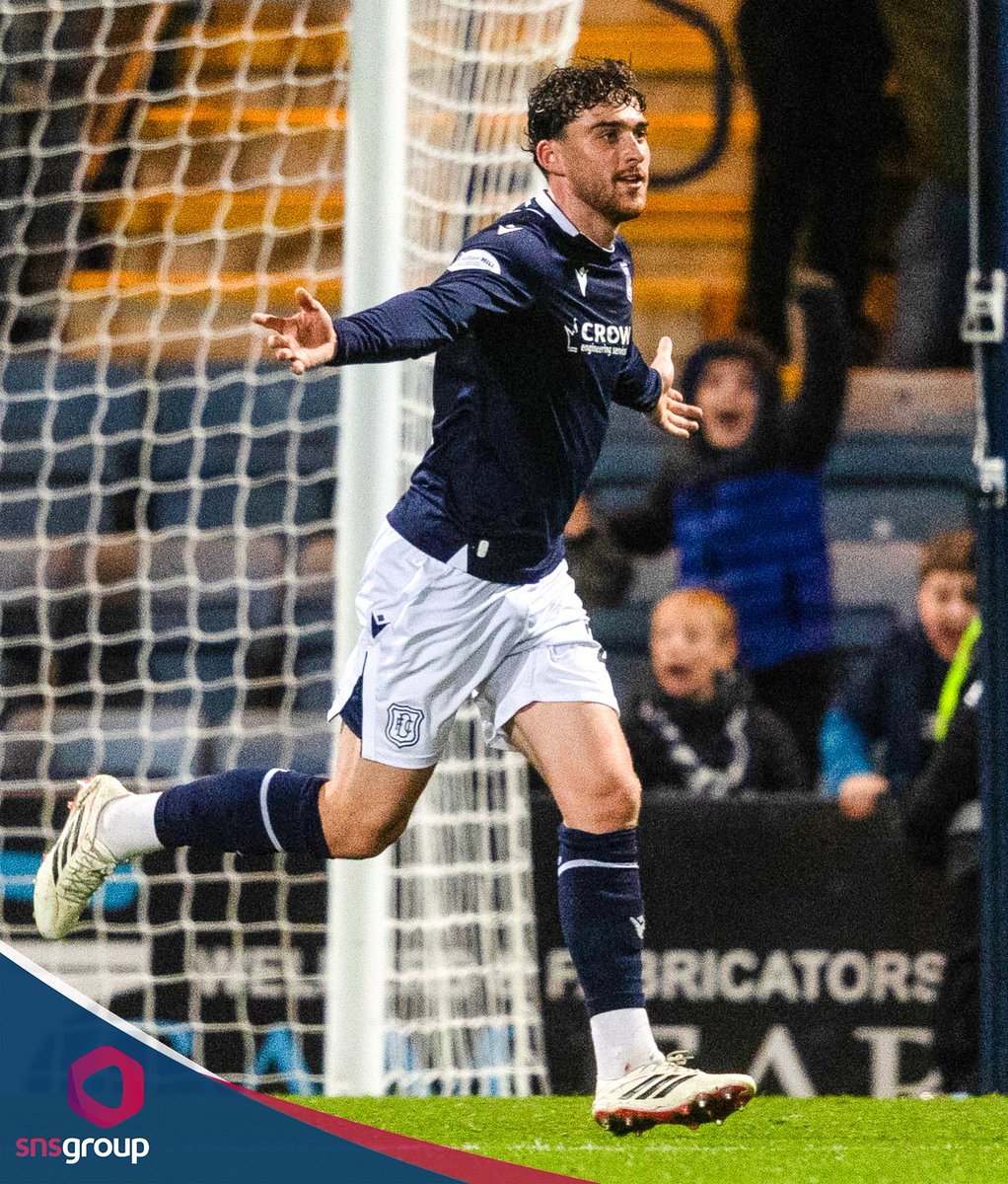 snsgroup's tweet photo. โฝ๏ธ Dundee 2-2 Rangers
๐ธ Callum Jones punishes an error from Dan Neil to earn Dundee a point at home.
#WHPREM | #DundeeFC | #RangersFC https://t.co/4tNzGGiyWH