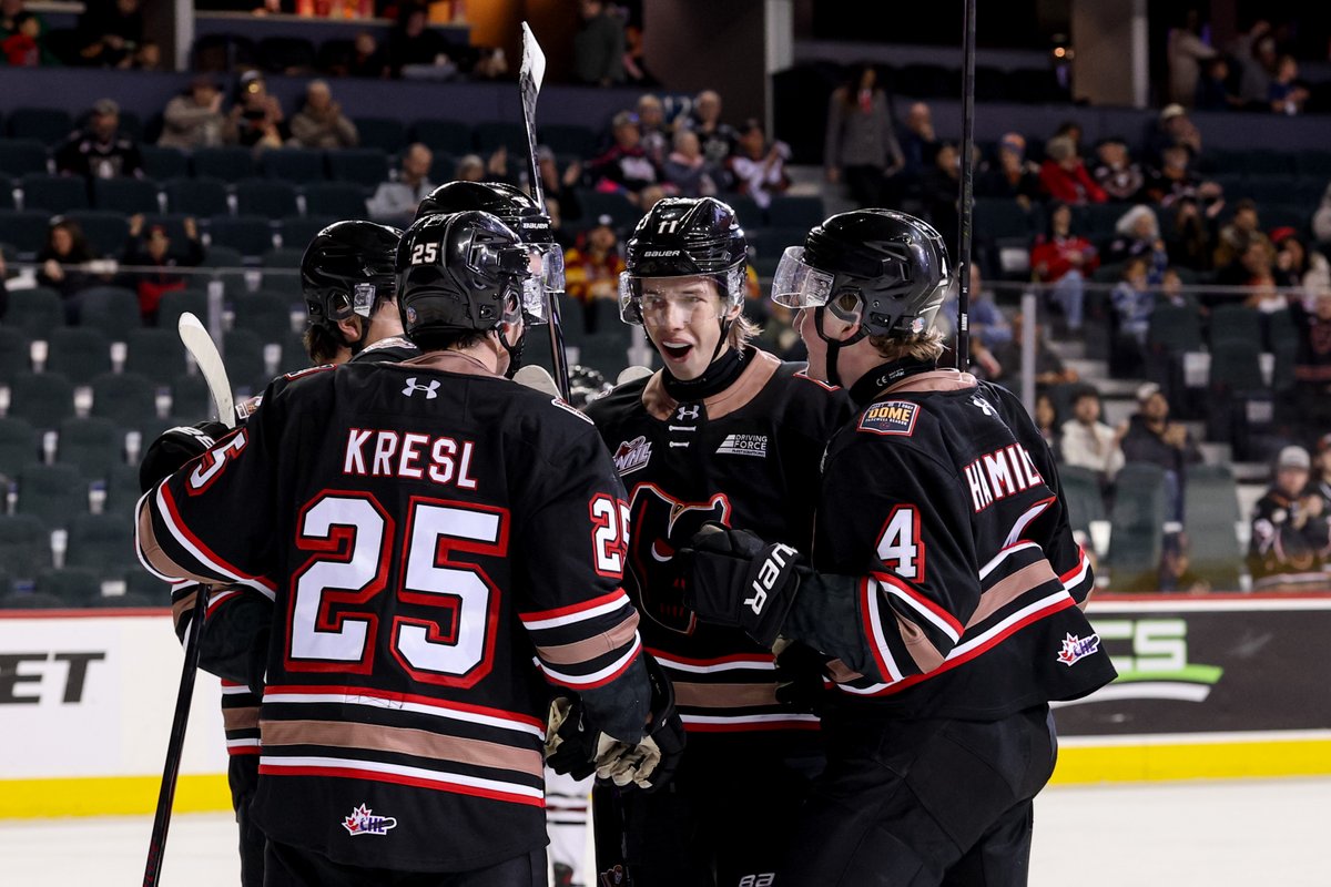 WHLHitmen's tweet photo. Back for the final frame! 

Listen 📻https://t.co/kZUd5UIZqp 
Watch 📺https://t.co/dsKDGkCGCr

#GoHitmenGo https://t.co/BhM1ICmszZ