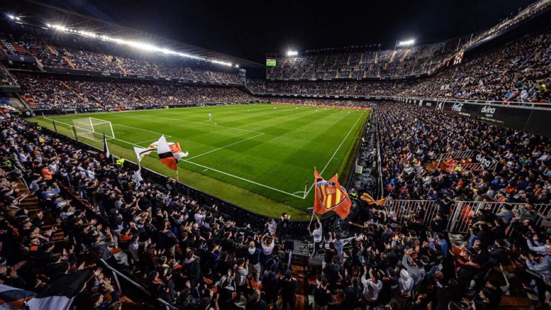 Corner_Che's tweet photo. 👀 Visto a @sanchis14:

❌ El @valenciacf firma su PEOR inicio en toda la historia en Mestalla.

•5 partidos
•0 victorias
•2 empates
•3 derrotas

⚽️ 2 goles a favor
🥅 9 goles en contra https://t.co/DMEtK2YMMN