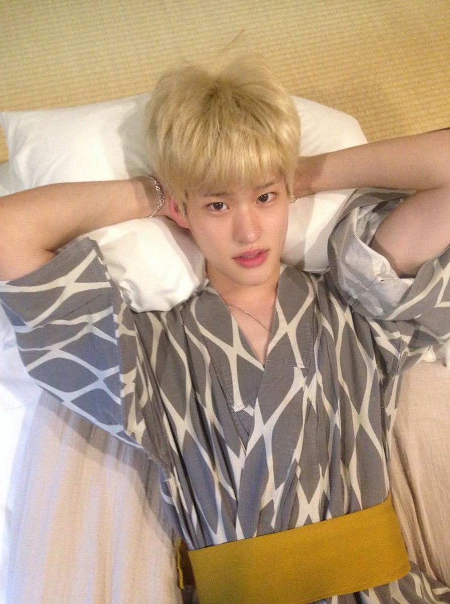 yoeeism's tweet photo. one thing sohee’s gonna be is snug as a bug in bed https://t.co/JTEYkOB3x5