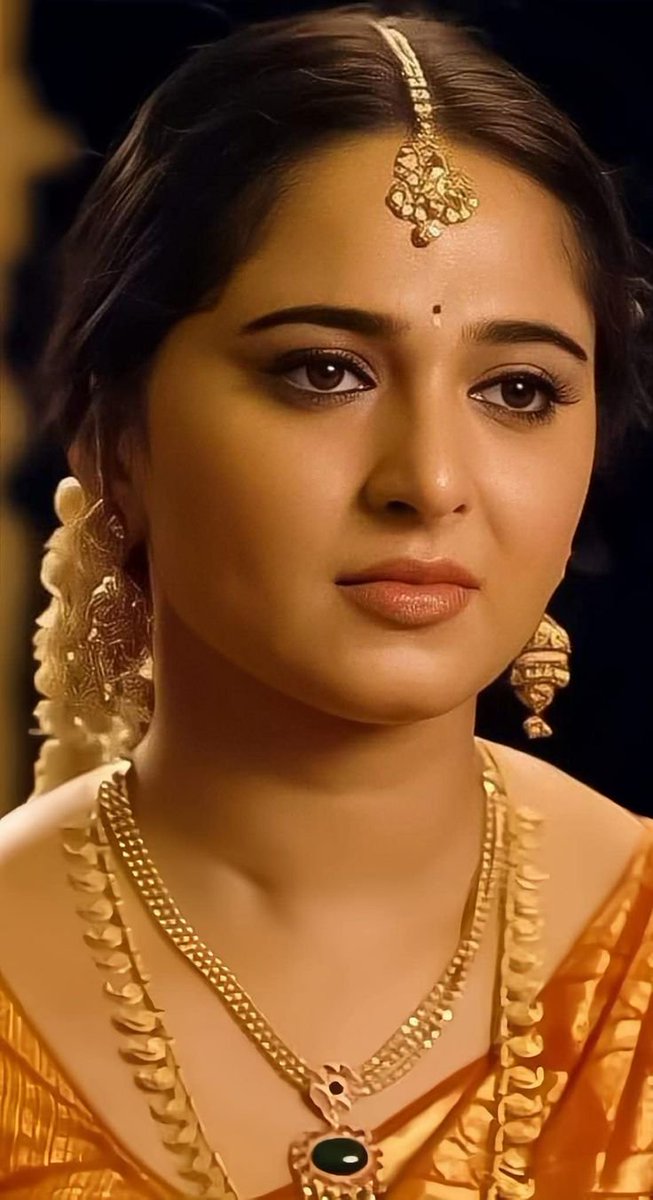 PalamPori's tweet photo. Mom:dei ennada weekend ahnathum unaku ithe velyaa pochu.pona weeknd item maari othungitu ready ah iruka sonna, intha wekend puthu ponnu maari othuku vachuruka.

Son:ithellam oru fantasy ma

(Nxt mrng)
Son:enga pora
Mom:atha ellam nit eh mudinjidiche.....Ennada innamum mudiyalaya https://t.co/AX3bOYKcEf