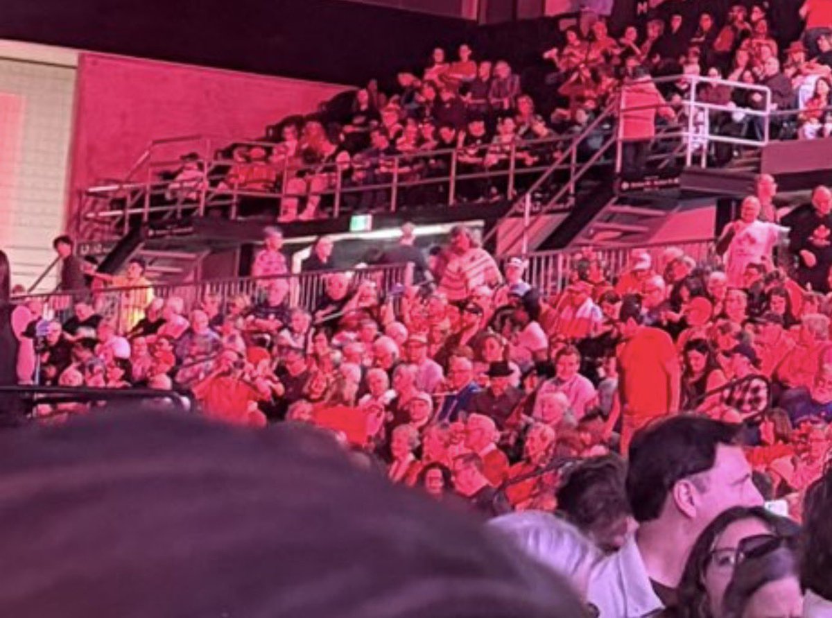 SmartAsiaFriend's tweet photo. Look at this disgusting race-baiter.  She managed to get one pic with a Black woman and Asian man in the foreground - then expects you to ignore that you can still clearly see the overwhelming majority are White and aged.  

Exploiting the Black and Asian as tokens to intentionally misrepresent and deceive people - the White Liberal modus operandi. 

#liberalracism #carney #alberta