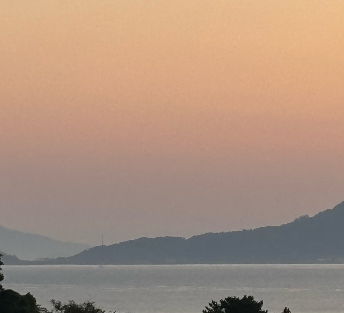 jasminetea0517's tweet photo. 海辺の町の朝。
おはようございます☀ https://t.co/oU99kCZCfc