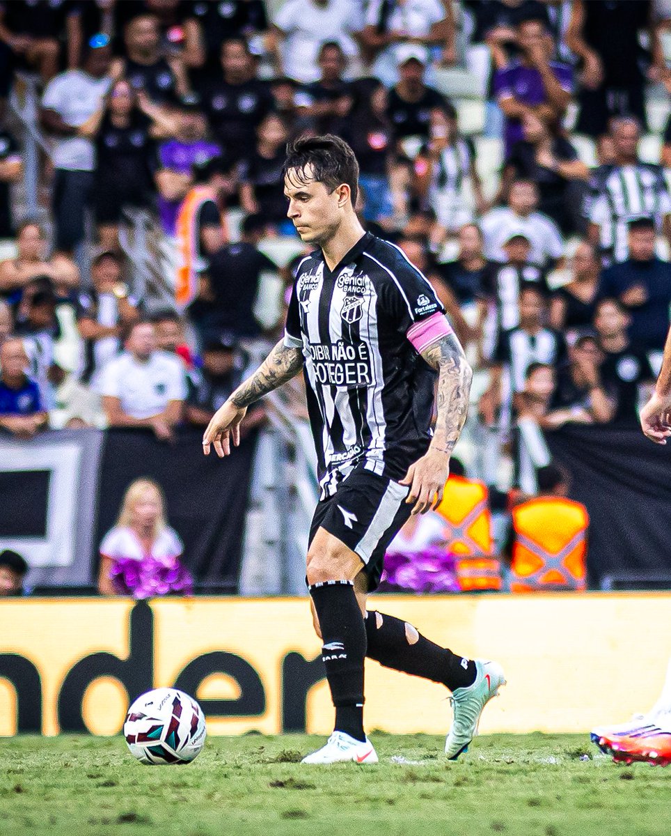 CearaSC's tweet photo. ⏱️ FIM DE JOGO!

Os gols foram marcados por Saulo Mineiro. ⚫⚪

📸  Gabriel Silva / Ceará SC

#CSCxJUV - 2x2
#BrasileiroB2026 https://t.co/JiK9AAhDBU