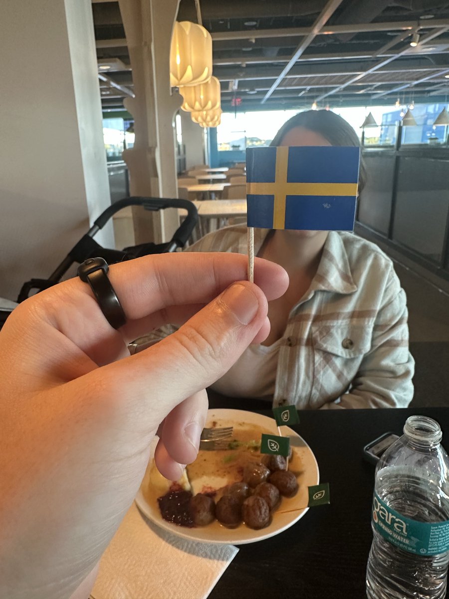 fine_grain_sol's tweet photo. Reminder to take your wife to IKEA more often https://t.co/O3Qzc9hJHL