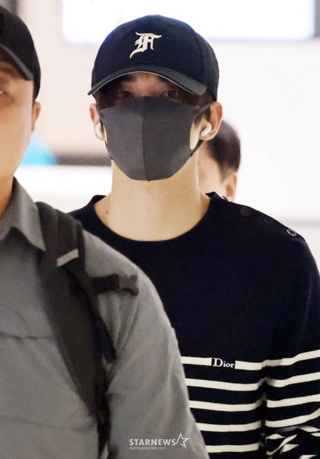 dearhyunjinie's tweet photo. [HYUNJIN NAVER ARTICLES]
261018 🇰🇷

🔗 1. https://t.co/9CW3iWelvK
🔗 2. https://t.co/QXRorezYze
🔗 3. https://t.co/qWhpYFGCYC https://t.co/FYQsTt20H3