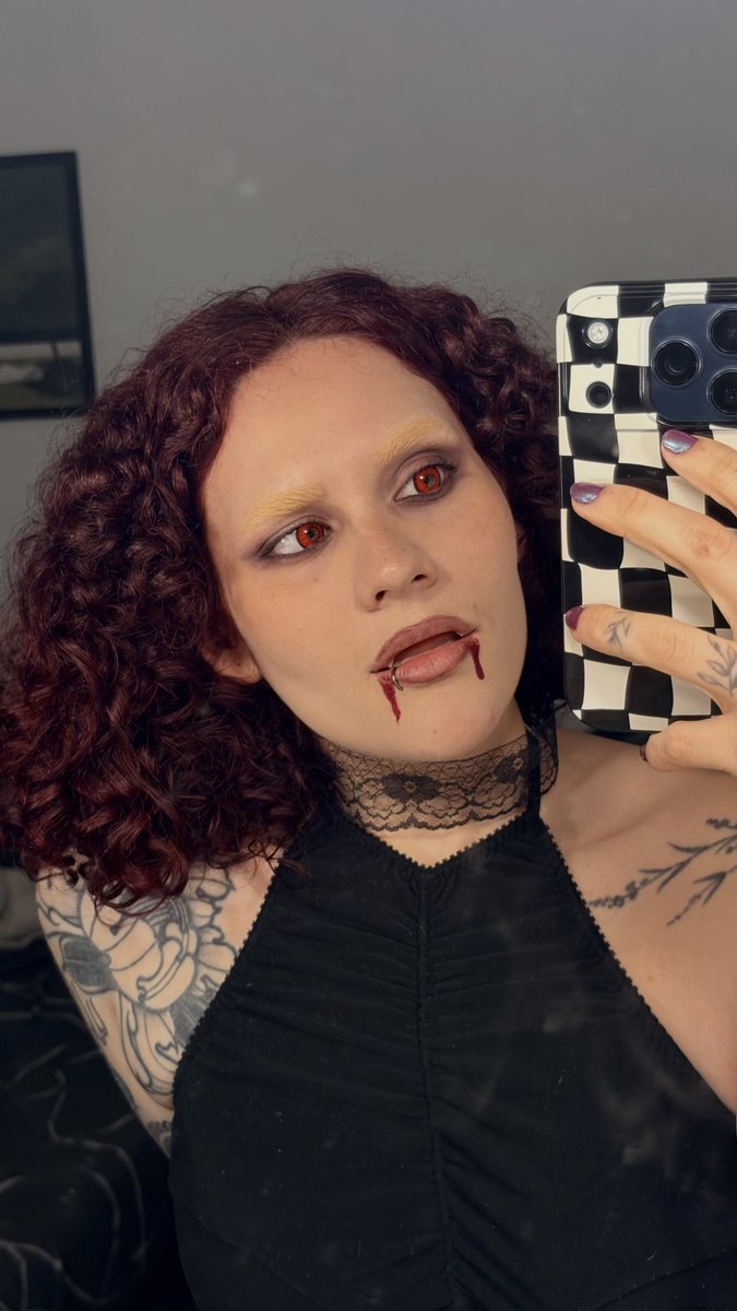 gabieletters's tweet photo. seria aceita pelos cullens? https://t.co/ZRuq2TsVF6