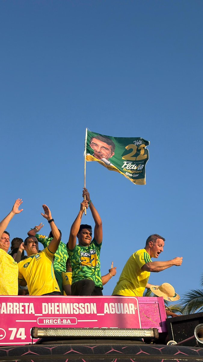 SandroFilhoBA's tweet photo. A BAHIA É FLÁVIO BOLSONARO! https://t.co/pHYCiIgs7K