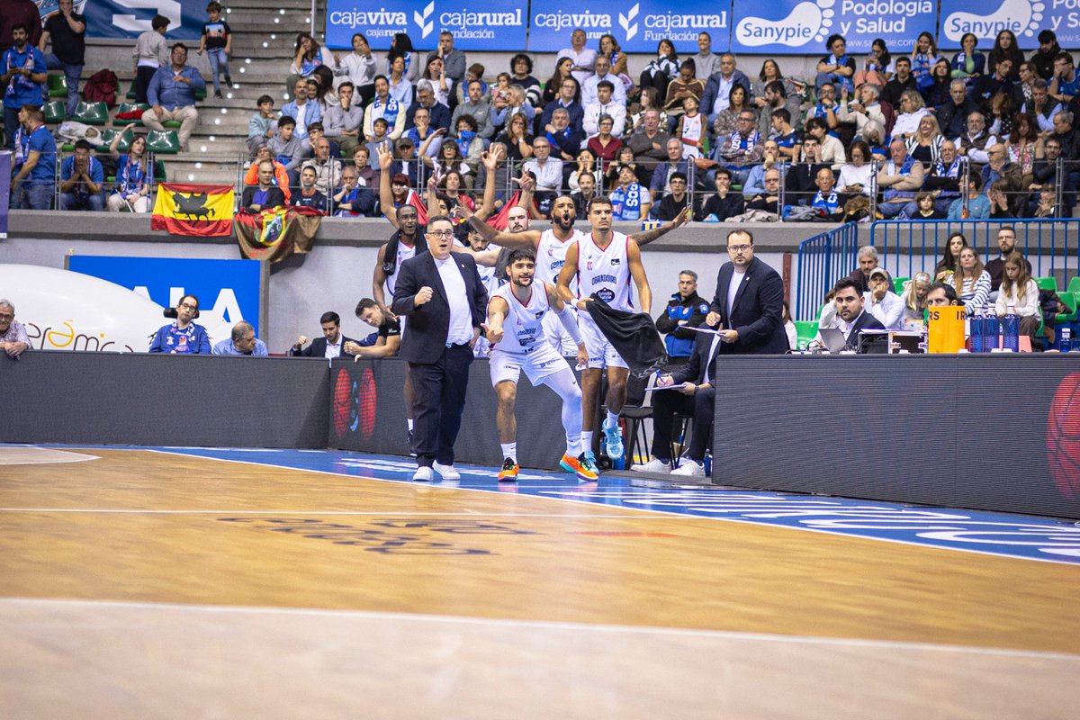 OBRADOIROCAB's tweet photo. ✍️ Crónica ACB

O Monbus Obradoiro imponse en Burgos tras un final esixente

📰 https://t.co/KsckzNIZhz https://t.co/ekcrTPHLQi