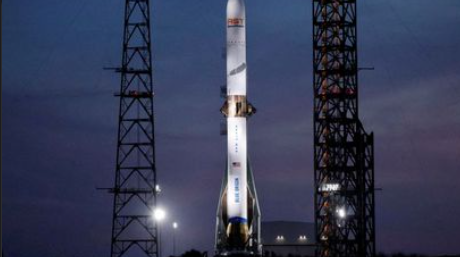 Wilson_WZW's tweet photo. $ASTS  According to industry analysts tracking AST SpaceMobile's remaining launch agreements, the company has 8 contracted New Glenn missions left to complete its initial constellation phase.
With New Glenn scheduled to return to flight in early 2027 following its 2026 grounding, AST SpaceMobile is pacing its assembly lines to support 3 to 4 New Glenn launches throughout 2027. At 8 satellites per flight, this delivers a deployment total of 24 to 32 satellites from Blue Origin alone