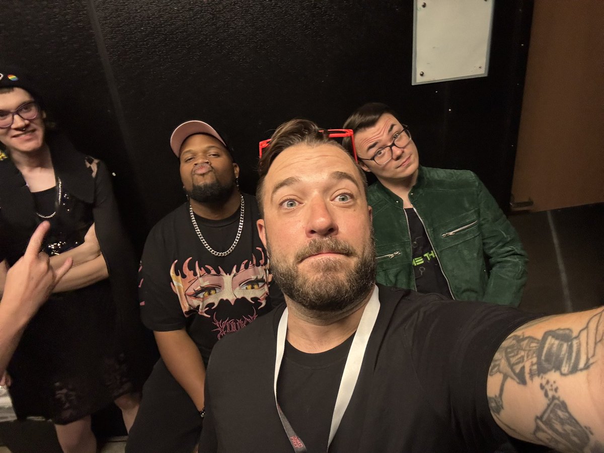RockitMusicYT's tweet photo. It’s just a theory… @GameboyJones @DapperMrTom https://t.co/Zhx4M3Ndmq