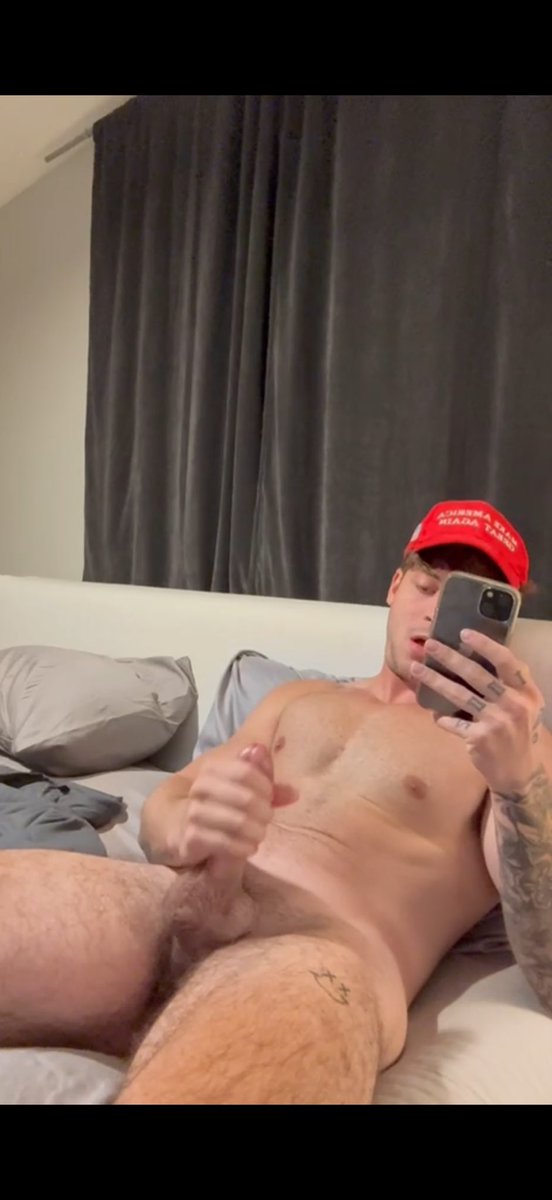 findomvidz's tweet photo. ⭐️ @ alphavid
Master Joey is so amazing and so hot with such great content! Love watching him degrade, show off his feet and socks, beat up subs, popper drains, jerking off and sex. 
All videos for $20-30. 
Get yours now. 
#findom
#selling 
#poppers 
#socks
#alphamale https://t.co/rOsSlE0uTg