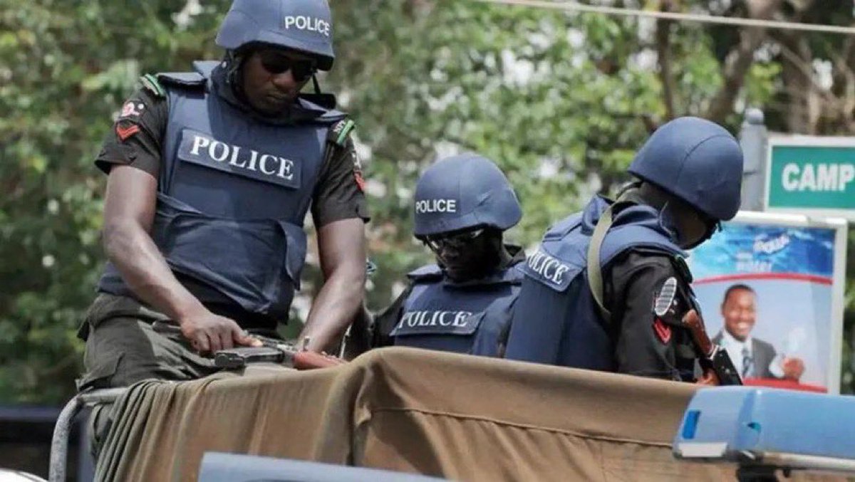 NigeriaStories's tweet photo. JUST IN: Oyo police command rescue one-month-old baby girl allegedly sold by her mother for ₦2 million in Ibadan, Oyo State. https://t.co/augLBTRi83
