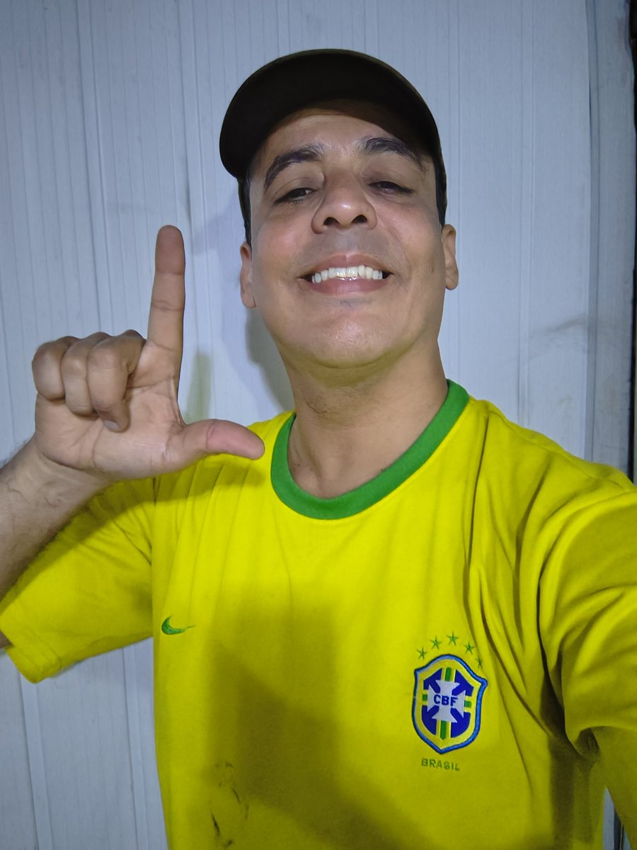 ronaldteu's tweet photo. E pra vcs que amam sua pátria e, justamente por isso, vai fazer o L !!!
💚💛 Bora vestir verde e amarelo ?
#BrasilInteiro
#VerdeEAmarelo
🇧🇷 A bandeira é de todo o povo brasileiro!
Pelo coletivo... Pelo povo... Pelo Brasil !!! https://t.co/bvqzI53kdo