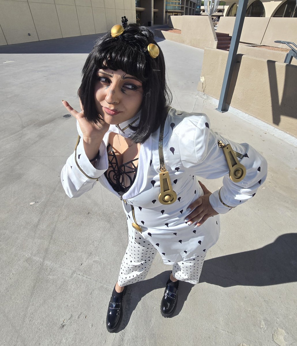nattsaa_'s tweet photo. Bruno Bucciarati finished my Assessments of disorders assignment this morning

TY ANIME MUNDO GOT SO MANY PICTURES AND TALKED TO SO MANY COOL PEOPLE💞💞💞
HAUL SOON https://t.co/zgxJXNcnJI