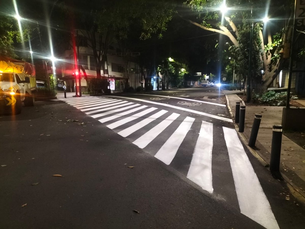 SOBSECDMX's tweet photo. @monmargo @locatel_mx Buena tarde. La solicitud ya fue atendida por personal operativo de la #SOBSE.
Agradecemos su reporte y compartimos evidencia fotográfica de la atención realizada.
#LaSOBSETrabajaParaTuComunidad
@GobCDMX https://t.co/DdNlryatTG