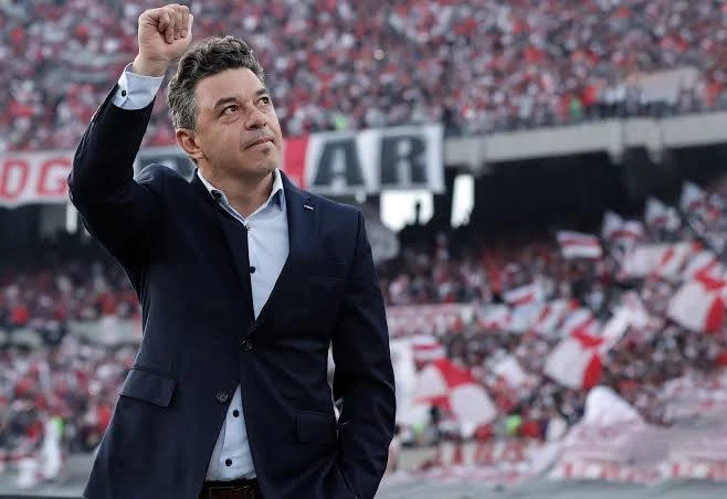 EPMALGUNOS912's tweet photo. Banda tengo una pregunta para ustedes 

¿Gallardo es el máximo ídolo de la historia de River o hay alguien por encima de él? 

 Los leo. https://t.co/18fqkPzbQe