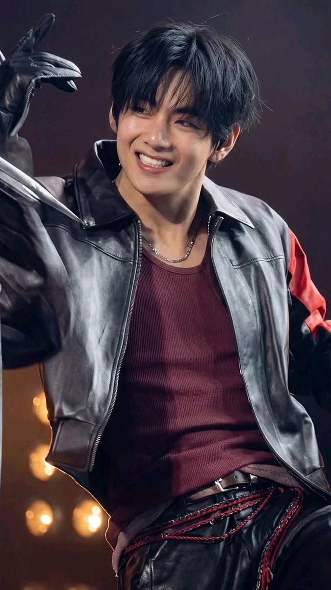 fakimoon's tweet photo. my favourite boxy smile https://t.co/9SZVLY7FO2