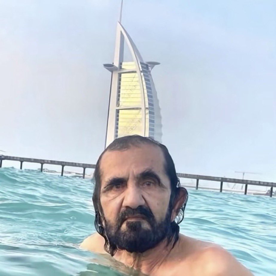 y_ei8_'s tweet photo. @uae_971d بالله تبينا نمشي بشور الجرثومه حقت البحر؟؟شف شكله ناضر تقل جرثومه 😂😂😂 https://t.co/tYzivga8yn