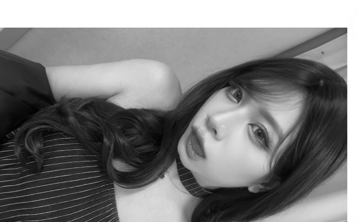 Reinatokyo2000's tweet photo. 🖤🤍

#男の娘 https://t.co/ed8zKWaV4L