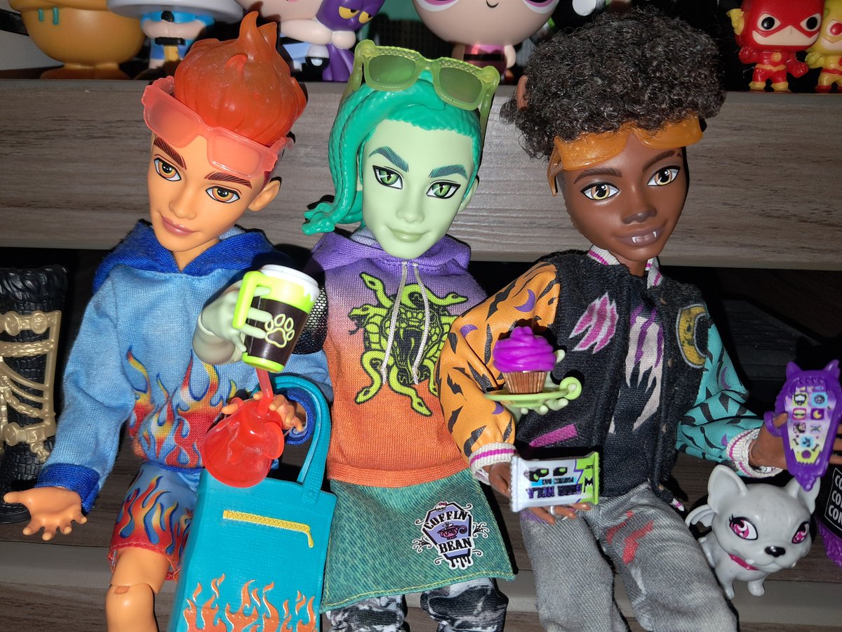 CarvalhoDough's tweet photo. My G3 Boys. Monster High Love U!!!
    Heath 🔥 Deuce 🐍 Clawd 🐺 https://t.co/KfoXaBD9bK