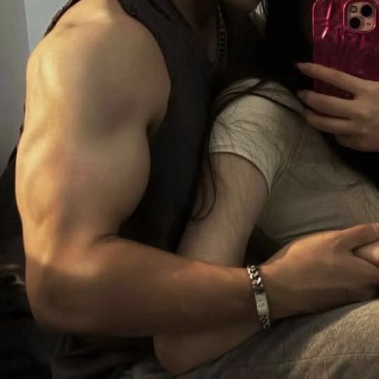 SC0UPS's tweet photo. When dating on me https://t.co/gjvtnLgBuP