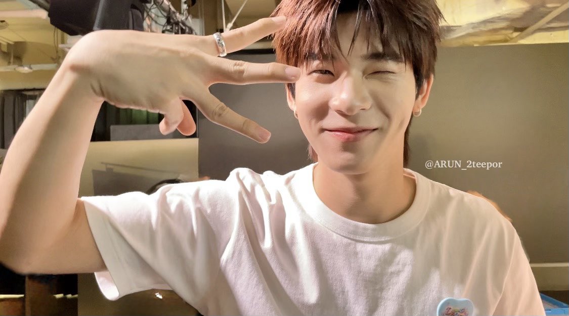 ARUN_2teepor's tweet photo. L O V E 🥰

別アングルver

#DuangFansignInJapan
#teeteepor #twnpich https://t.co/0SzxMEvTab