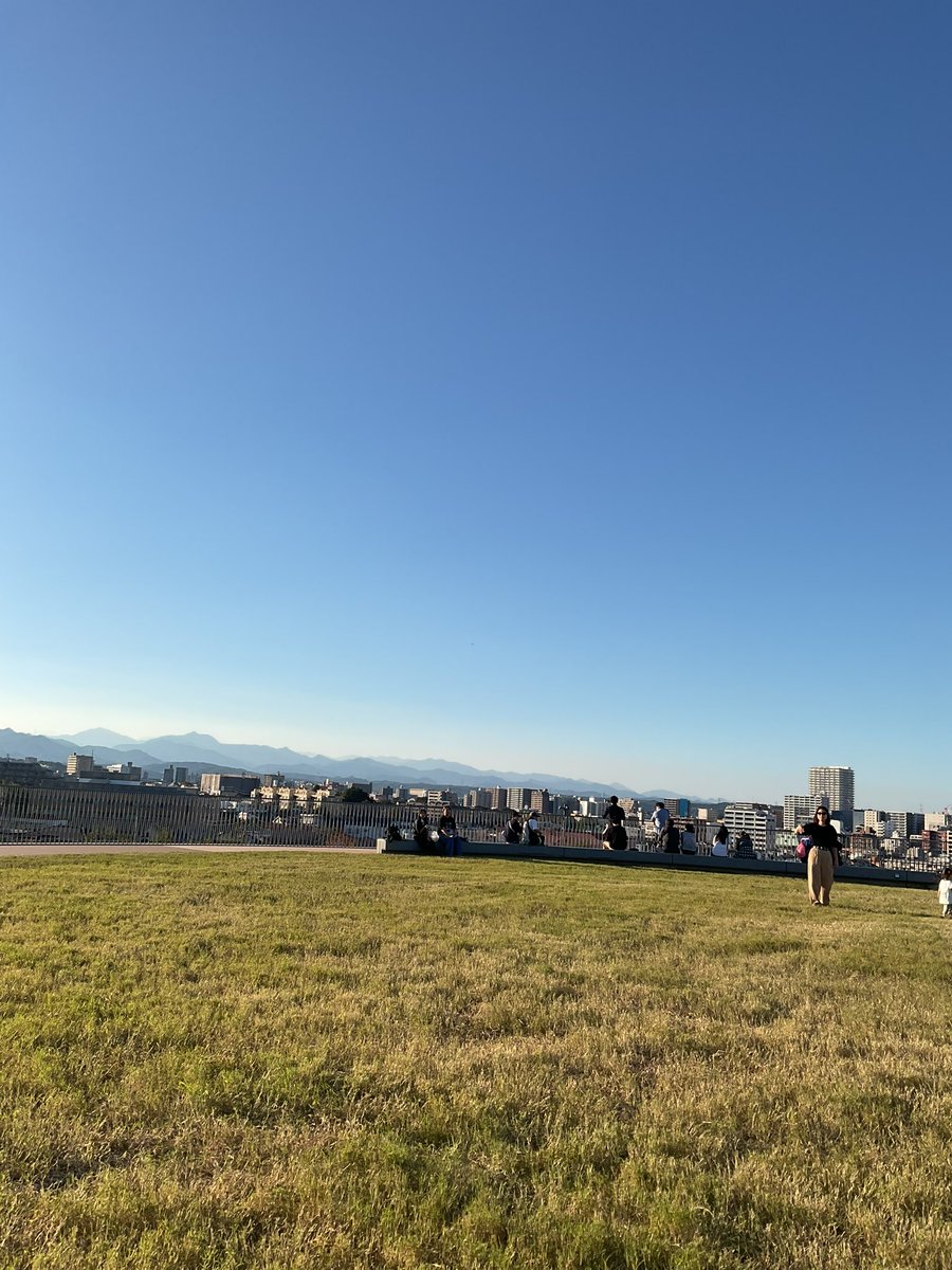 npoyudofu's tweet photo. 桑都の杜に行ってきました。八王子駅から徒歩15分くらいのところにあります。秋の散策にちょうどいいスポットです。 https://t.co/1AR50R6k3I