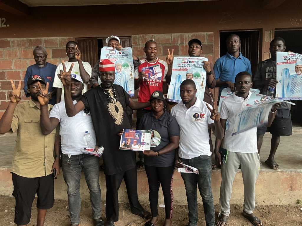 hushiraf's tweet photo. A routine but important grassroots meeting session of the @NigeriaNDCHQ in Abayawo town of Asa LGA of kwara state focusing on mobilization,membership drive progress &amp; outreach strategies in total support for @PeterObi /@KwankwasoRM ticket ✌️
Campaign materials 4rm @a_little_god_ https://t.co/fNySloYGOS