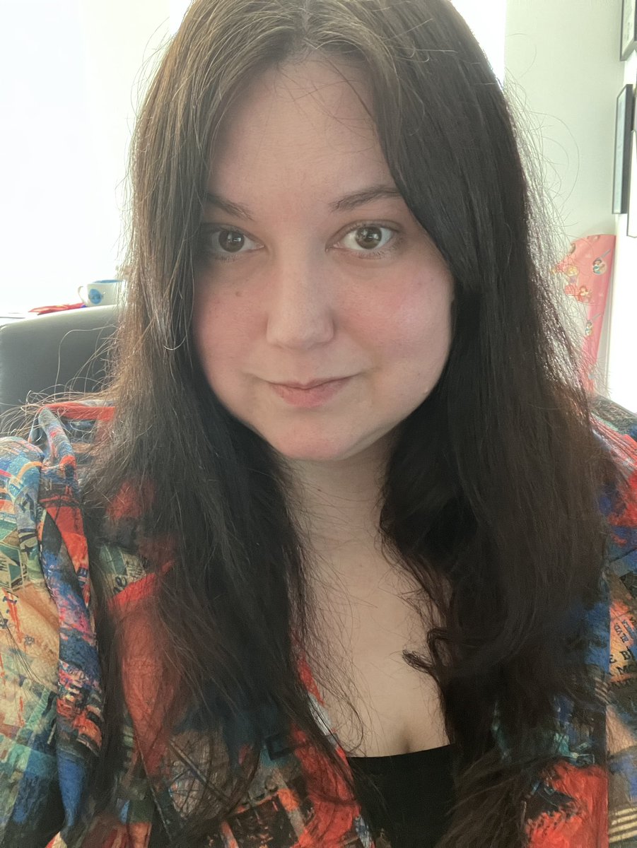 MsBecker's tweet photo. selfies from wednesday that i didnt post now i am https://t.co/Wf1JVRsZNy