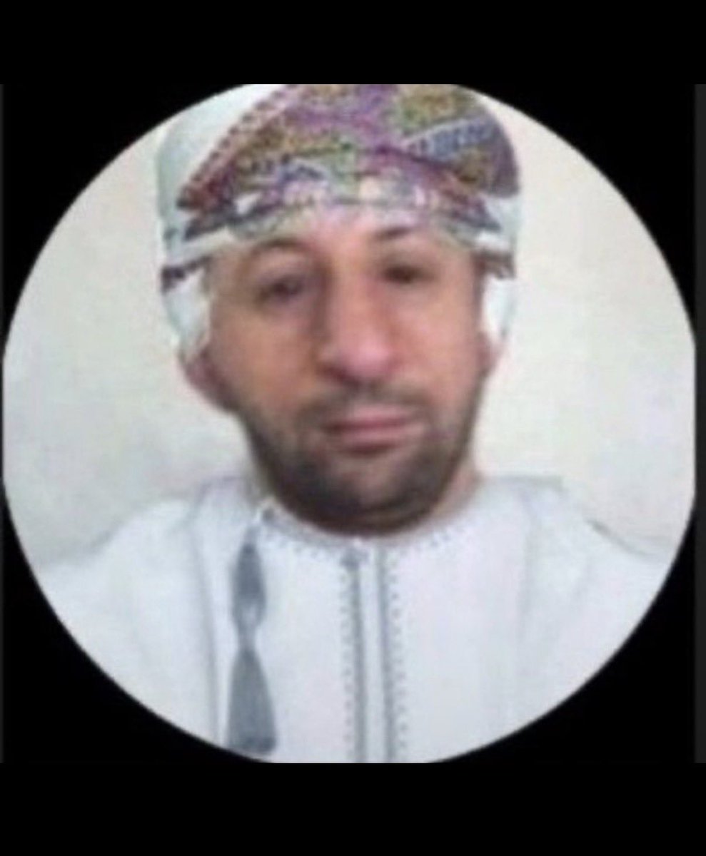 Ax_7xxf's tweet photo. العماني الي يدافع عن البطاطس اكثر من دولته https://t.co/0ky5lh4Ob8