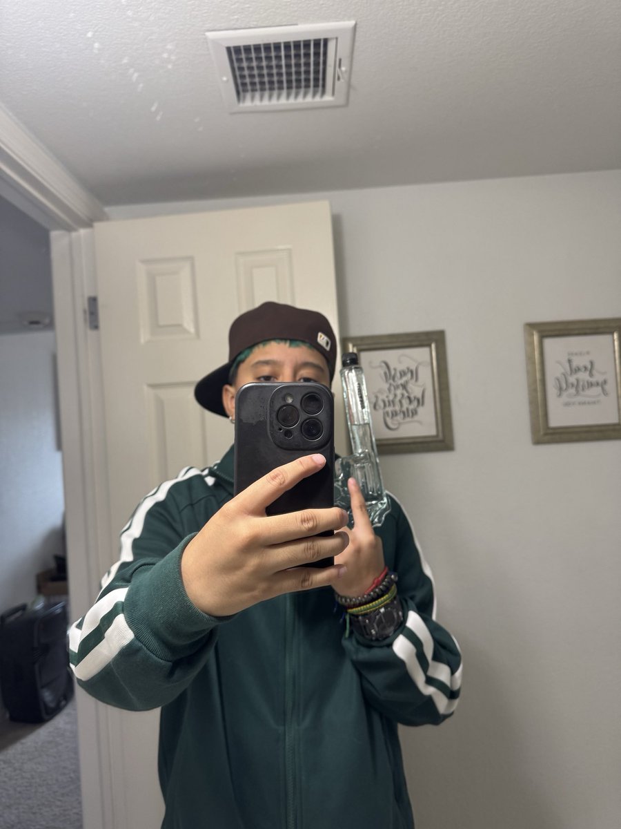 midpenis tweet picture