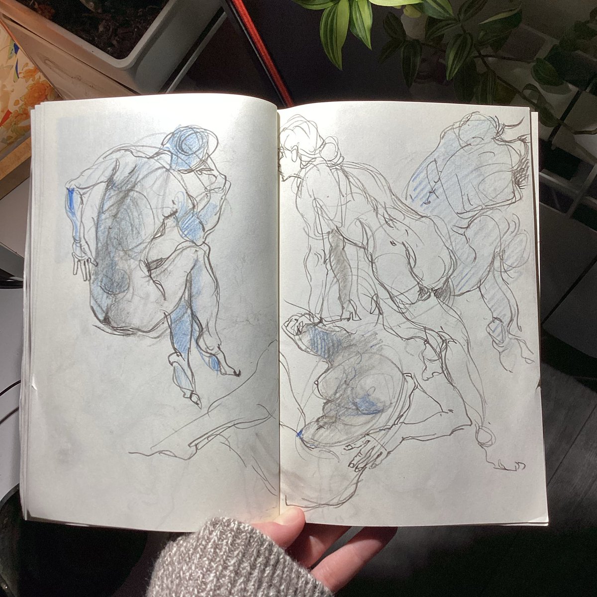 Deki618's tweet photo. Sketches! #art #sketch #stardeki https://t.co/xqRSFQM8n5