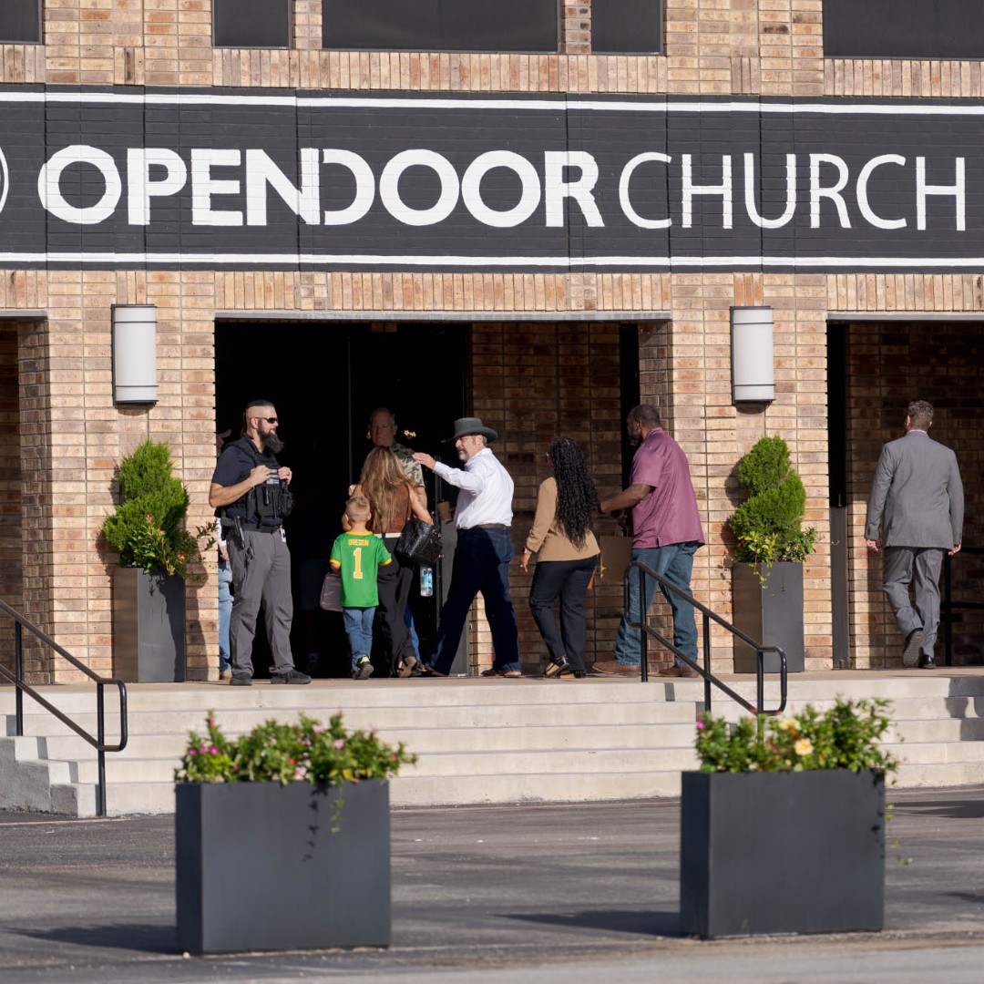 pstroybrewer's tweet photo. Tomorrow is going to be a great day! We're diving deeper into my sermon series, "The Voice of a Vow", and I believe King Jesus has something POWERFUL for us!

📍 301 S Dobson | Burleson, TX
🕖 9 AM | 11:30 AM | 1:30 PM
📺 LIVE at https://t.co/p5GLW6uD4O

Can't wait to see you! https://t.co/z57L1kCQ9H
