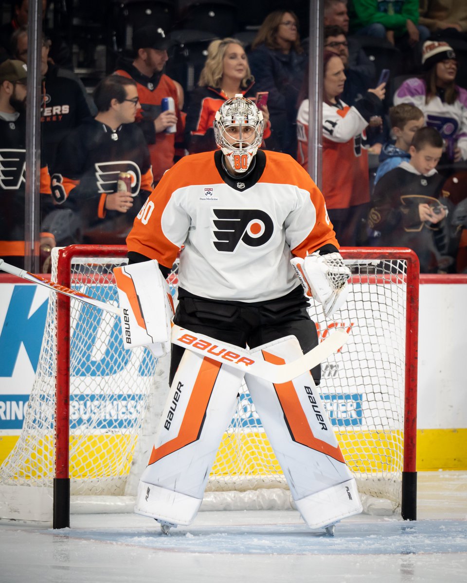 NHLFlyers's tweet photo. Ottawa on deck.

📺: @NBCSPhilly
📻: @975TheFanatic 

#OTTvsPHI | @PlanetFitness https://t.co/OJX4hqBgWY