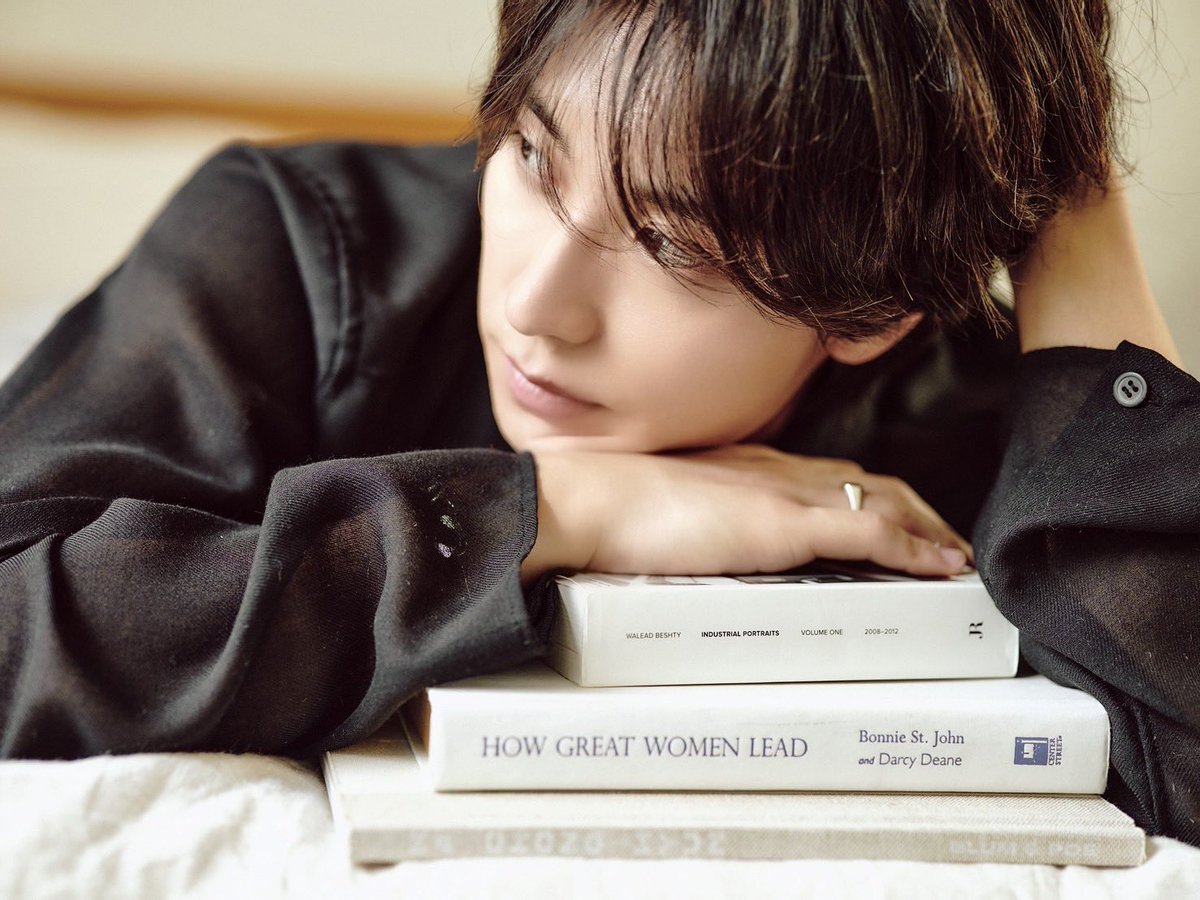 alanabeofficial's tweet photo. #ar11月号
連載 #顕嵐のカケラ

読書の秋
はじまりました🍂

まず読むのはこちら👇
@ar_mag_official https://t.co/5gEWvawu7z