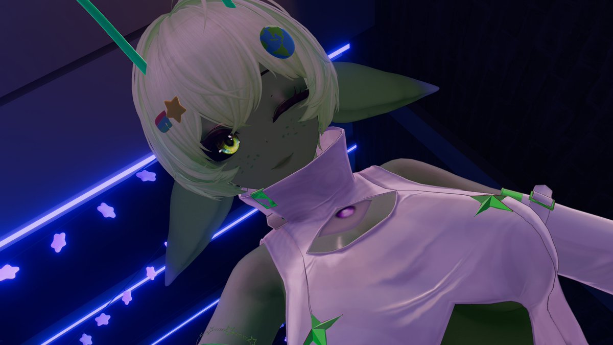GammaNyxara's tweet photo. Y'all fw alien girls from outer space? 👽👾 https://t.co/fD8Jx3XntP
