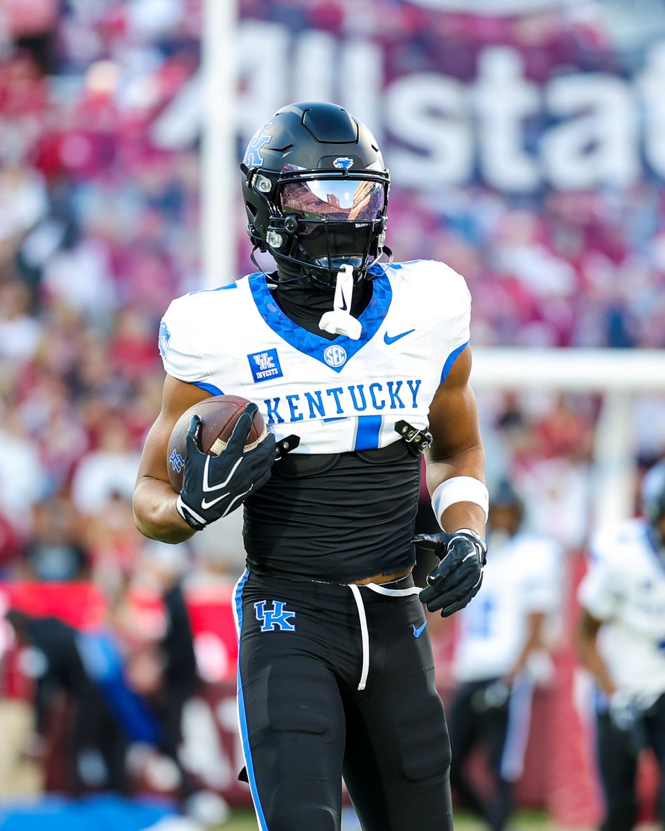 UKFootball's tweet photo. Almost that time. https://t.co/zqTDwXzBkg