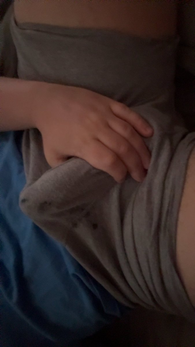BoredBoyonX's tweet photo. Im M, Not new to #nsfwtwt

-23
-Straight
-Mdni
-always horny
-faceless
-DM’s open (straight)
-Love to talk

#nsfwtwt #moots https://t.co/n2ka11m06O