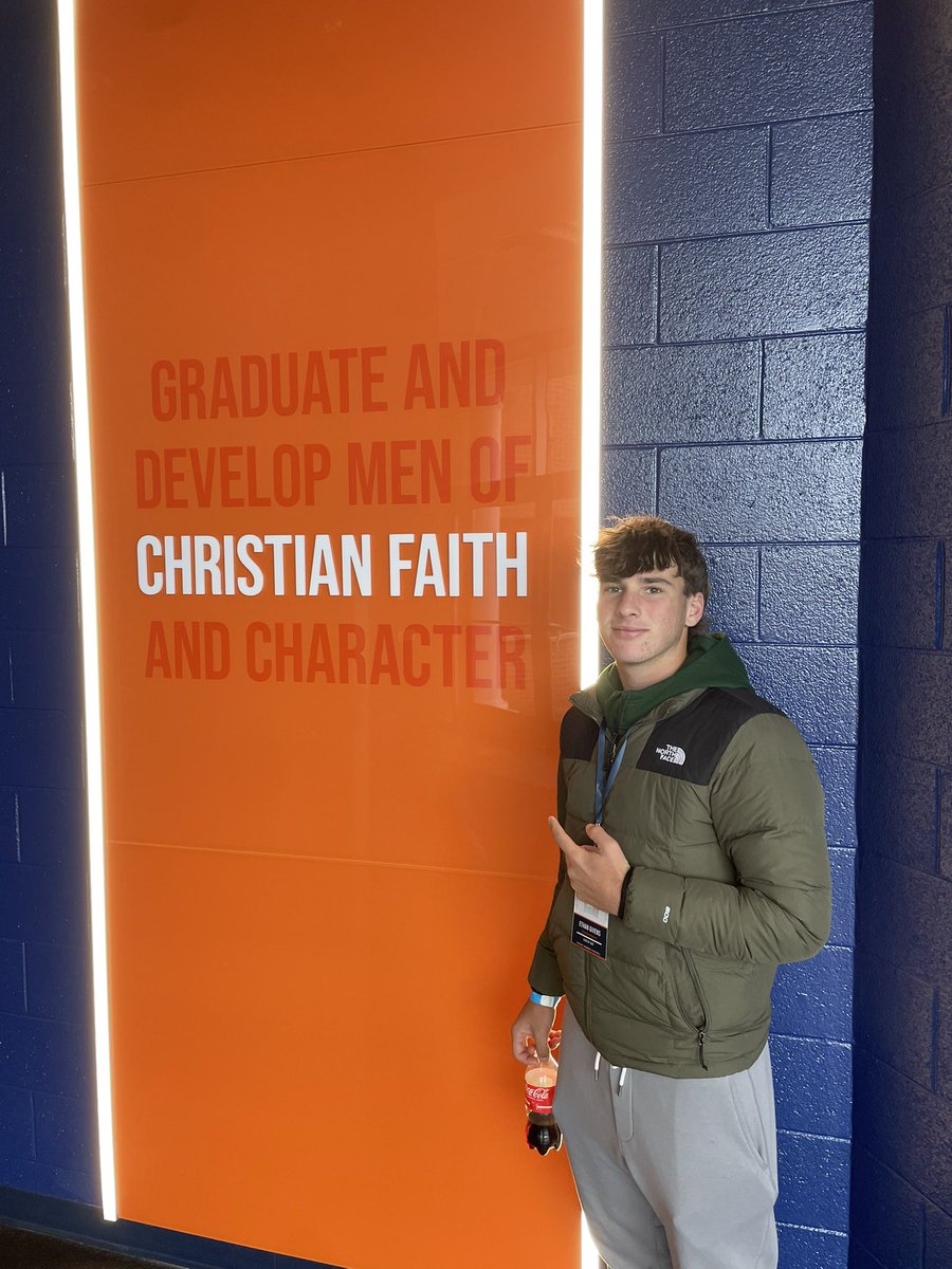 EthanGivens13's tweet photo. Had a great game day visit with @cnfootball (31-10 W), hearing from @Coach_Almond and seeing what being an @CN_Eagles is all about! Jesus and authentic Brotherhood! 

Many thanks for the conversations and discussions with @CoachAG_53, @CoachJ_Jamison, @CoachBell_08, @CoachDShreve for the inside look and tour around campus, @CoachChuckPete making me hungry and wanting some Mission BBQ. 

#TalonsUp

@FootballSba @mrcnum1 @coachcapehart @cammullins10 @BenPuglise53 @cwarnat12