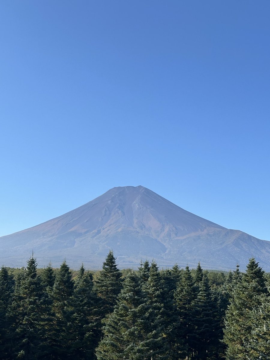 Mtfujiradardome's tweet photo. 本日の富士山です。

#富士山レーダードーム館 #道の駅富士吉田
#富士山 #fujisan https://t.co/aHWuDu2CzK