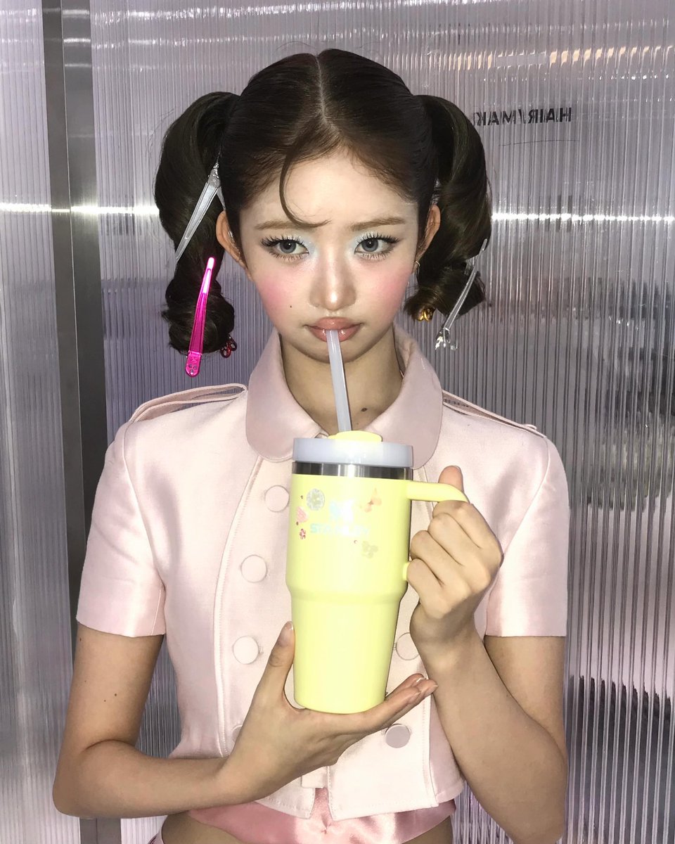 cupiecaked's tweet photo. damn it everything she does is so freaking cool ♥︎ ♥︎ ♥︎ https://t.co/sb6s3gWxfs
