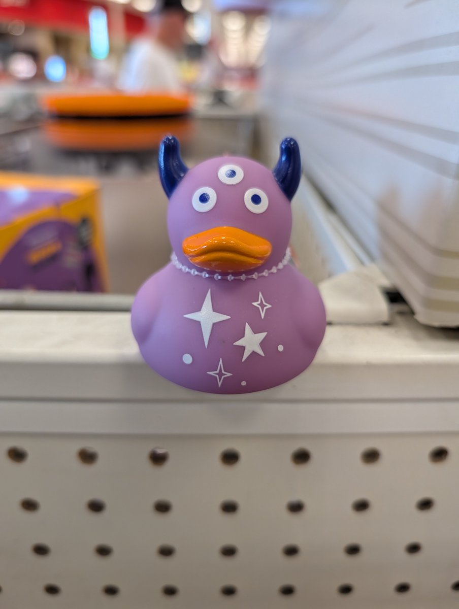 ABohdisattva's tweet photo. "I SHALL EAT YOUR SOUL AND FEED ON YOUR FLESH UNLESS THEE PUTS MY ROYAL BODY IN A BATHTUB TO FLOAT MWAHAHAHAHAHA" https://t.co/ZuuqeMocLU