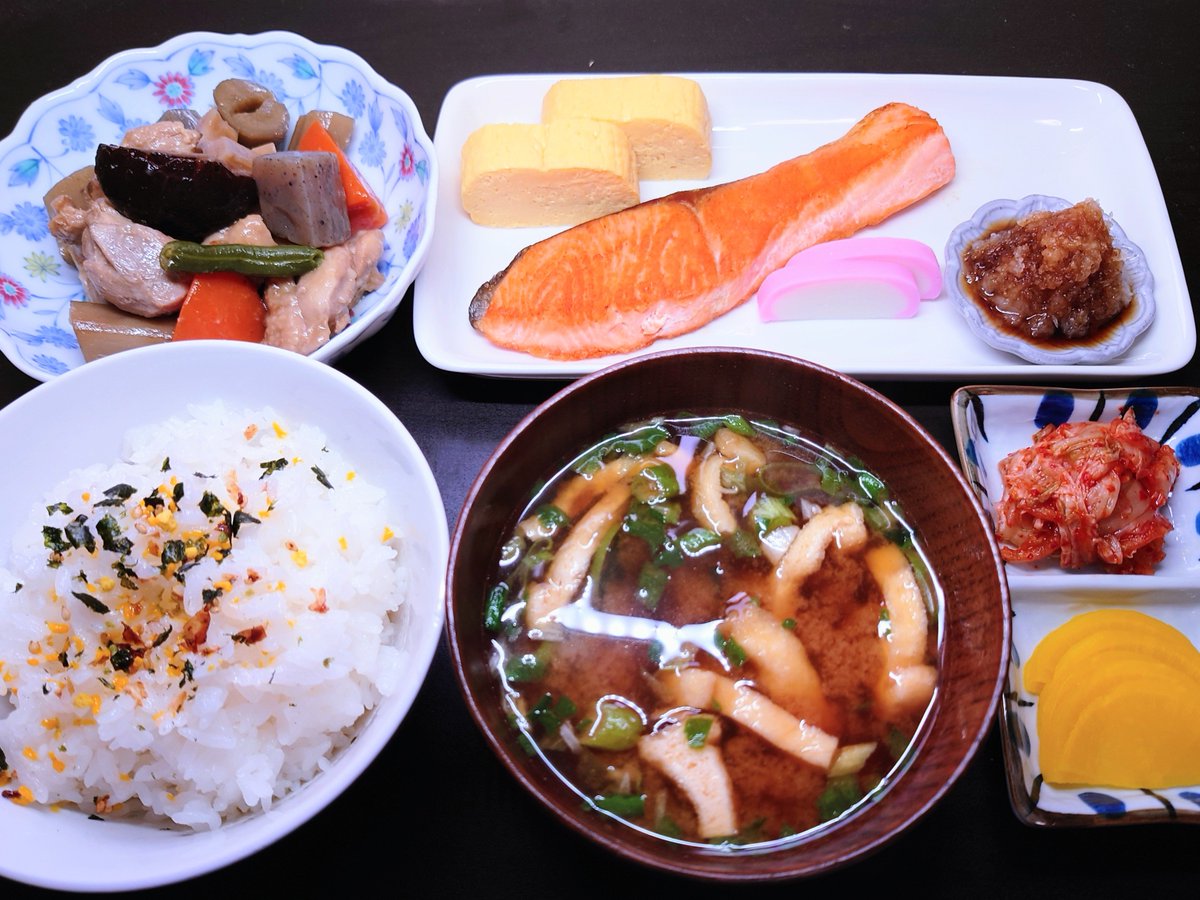Ne20jetengine's tweet photo. おはようございます🌞今日は日曜日、めっちゃ晴れています😄
私は朝飯に焼き鮭定食を食べました🤗最近の私は、鮭を焼き過ぎる🥲 https://t.co/Ujnk1XfU7V
