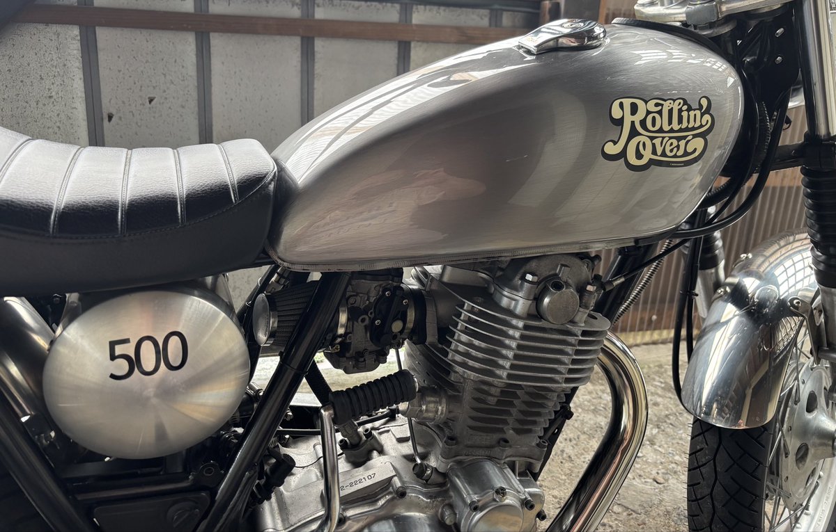 tv_cruise_take's tweet photo. ツーリング日和😎
♬ Blow Blow 時代遅れのマシン ♬
#SR500 #THEMODS https://t.co/fAntbHbCq3