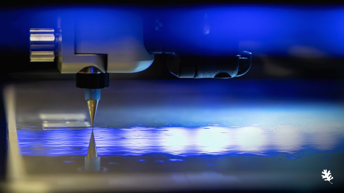 ORNL's tweet photo. 📸ORNL in Focus: This machine prints electronics.

The 3D printer deposits tiny amounts of functional material with remarkable precision, enabling ORNL researchers to rapidly prototype electronic devices and accelerate the design, testing, and evaluation of emerging technologies. https://t.co/mFle5gObLF