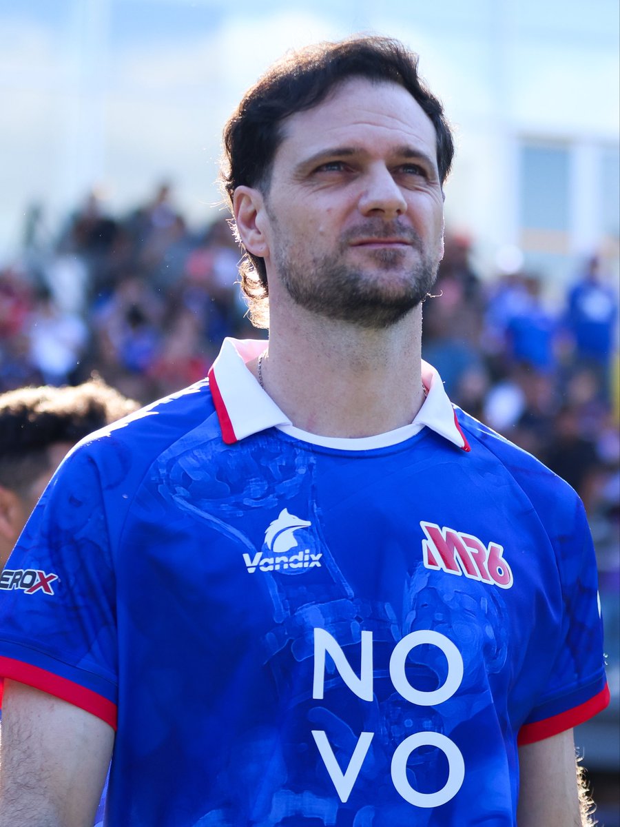 udechile's tweet photo. Una gran despedida, llena de estrellas, para el defensa más goleador de nuestra historia 💙

Gracias por defender con orgullo nuestros colores, por mojar la camiseta y regalarnos alegrías que recordaremos por siempre ❤️

Felicidades por tu gran carrera, Matías Rodríguez 🤘🏼 https://t.co/rxzcnIiJYT