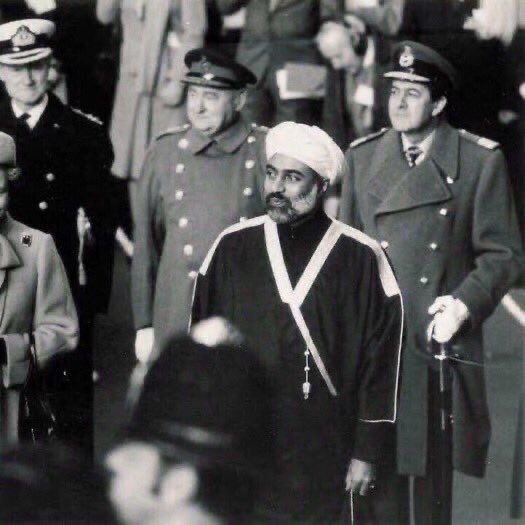 xquml's tweet photo. اللهم ارحم السلطان قابوس بن سعيد رحمةً واسعة واغفر له واعف عنه وأكرم نزله ووسّع مدخله واجعل قبره روضةً من رياض الجنة ❣️ https://t.co/igGyntovIv