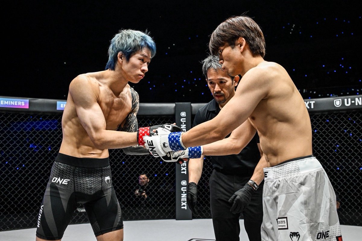 yuutakeuchi_'s tweet photo. 竹内クレイジーバスター悠です。
負けました。
大きな舞台で勝ちたかったです。

何も言えないくらいの完敗でした。
西山選手の打撃の精度は高く、レベルの差を感じました。

この試合で自分の課題も見つかったので、少し休んで、また一から作り直します。

悔しいですが、ONEのこの舞台に立って戦えたことは誇りに思います。

応援してくださった皆さん、セコンド、サポートしていただいた皆さん本当にありがとうございました。

ケージの中で盛大に寝てしまいました、やられた記憶は無いのでまた戦えます🪖

#onesamurai4
#onesamurai 
#one
